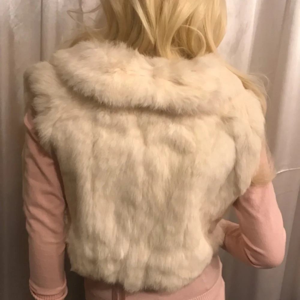 COPY - Super rare y2k 🦄juicy couture 🐰 rabbit fur caplet - Picture 9 of 15